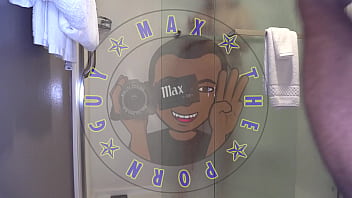 PIPS3E3: SYDNEY MAKES ME BLOW A HUGE LOAD IN HER MOUTH IN THE STAIRWELL!