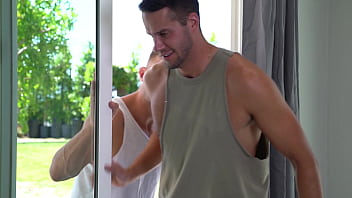 Home Alone Wife Lauren Phillips Tempts Handymen Into DP Fuck Frenzy GP2789