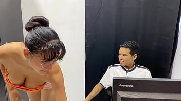 follo con mi compa&ntilde_era de trabajo en la oficina y le doy toda mi leche