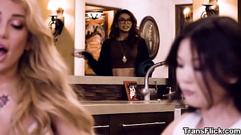 Lulu Chu and Gracie Jane pleasuring each other