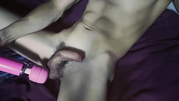 тест большого очень мощного вибратора для большого члена