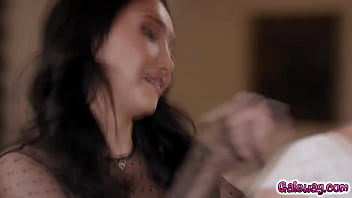 Vicki Chase offers Kayley Gunner a fling they end up having lesbian sex while in bed