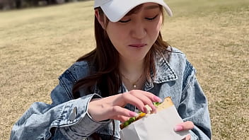 パート1【一生揉んでいたいマシュマロ巨乳ギャルとイチャラブ生えっち】ハスキーボイスの無防備ギャル(陽)が甘々ボイスでイキまくる全力アクメSEX/子宮小突きまくりの肉棒ピストンに耳を真っ赤にしながら乳首ビン勃ち絶頂中出し/セクシーランジェリーに着替えてオイルぬるぬる蕩けるような快楽性交で大量顔射【しろうとハメ撮り＃なお＃22歳＃美容師】