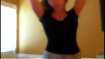 chica muy sexy se desnuda super hot 2023