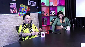 &Eacute_ muito dif&iacute_cil entrar no porn&ocirc_, e no come&ccedil_o n&atilde_o queriam gravar com a gente, e o Loupan... - Monica Lima Official