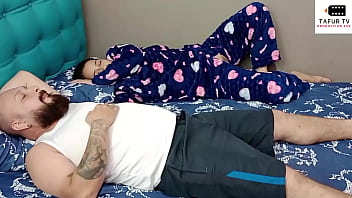 En una noche fria que mejor que una follada con mi madrastra - BLOWJOB CUM IN MOUTH EBONY