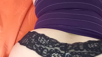 Le ofresco dinero a la empleada de servicio exhibicionista por dejarme coger Su Concha Y Su Culo Hasta Llenarla De Semen!!