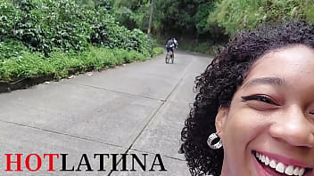 Muestro Mis Tetas en Publico Mientras Mi Cu&ntilde_ado Conduce - MEDELLIN COLOMBIA