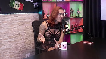 Ela queria engolir mas o pau do homem era muito grosso, e o boquete... - Nathalia Fontes