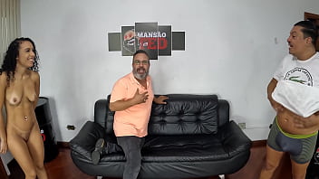 Muita sacagem durantes as grava&ccedil_&otilde_es do casal com a atriz Priscila Belini