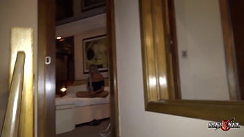 As safadas aprontando nos bastidores