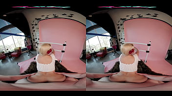 VRHUSH Flamenco dancer Bridgette B puts on a show