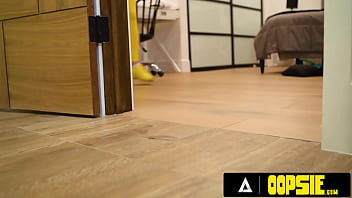 OOPSIE - Jade Venus Jerks Off Her Big Dick With Eva Maxim And Ariel Demure&#039_s Help! TRANS THREESOME!