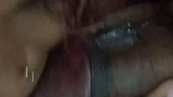 cliente paga para realizar fetiche de comer a mulher enquanto o corno Assiste