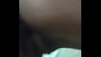 me quite el condon mientras me follo una prostituta venezolana