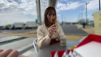 【清楚MAXな見た目で舌ピ&times_極上クビレなシコらせS字ボディ】巨乳巨尻なスタイル抜群セフレと真っ昼間から絶頂ノンストップ性交/お外から丸見え！？窓辺でイキ顔を晒しながら子宮ガン突きバック中出し/即2回戦目突入！全力首●めピストンで●イキ大量舌射【しろうとハメ撮り＃つばき＃20歳＃専門生】