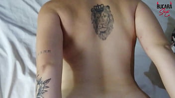 sara blonde le practica sexo duro a amigo de la universidad antes de comvertirse en pornstar