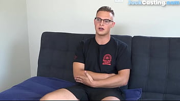 Unshaven glasses stud jerks dick at amateur audition