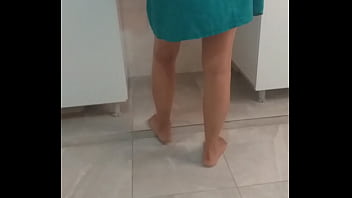 &Uuml_vey annemin temizlik esnasında erotik halleri