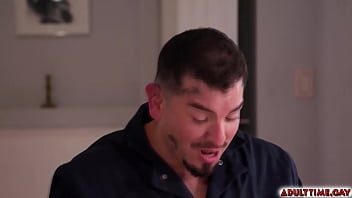 Jeremy Spreadums gets slammed by gay mechanic Michael DelRey'_s huge cock he couldn'_t help but roll his eyes and stick out her tongue panting for more.