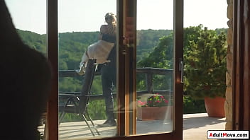 Petite bride is dped by hubby and waiter