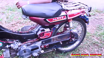 AFRICAN HOUSE WIFE CHEAT ON HER HUSBAND WITH LOCAL GHETTO GANGSTER   PART 1 - FULL VIDEO ON XVIDEO RED