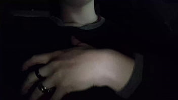 Me masturb&eacute_ en el Uber hasta tener un orgasmo