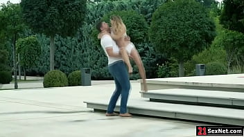 Guy fucks his petite girlfriend outdoors