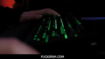 FucksFam-Stepsister Teen Kenzie Madison Gets Her Pussy Fucked Hard By Her Stepbrother While He'_s Playing Video Games