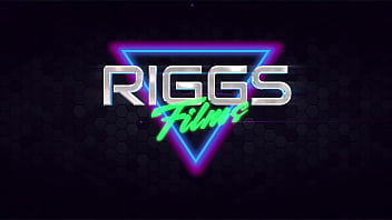 BIG BOOBS BABES CUMMING HARD