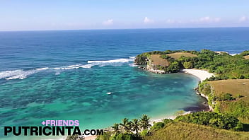 Putri Cinta naughty Asian babe flaunting her tight wet pussy