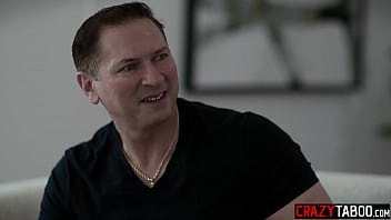 Teen Hazel Moore likes gift by stepdad and she surprised him with wet gift