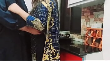 Full Video : Pakistani Beautifull Wife Fucked In Kitchen While She Is Cooking With Clear Audio