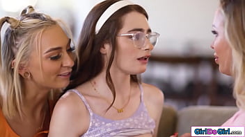 Stepmom is licked by stepdaughter and gf