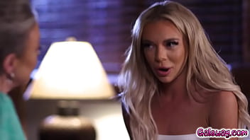 Tiffany Watson tastes Dee Williams milf pussy which push her confidence