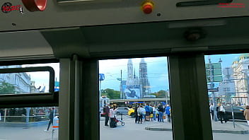 Extreme flashing in Vienna - DOLLSCULT