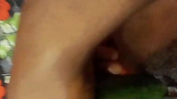 Cyndy Blackslave - Cucumber fuck with squirt