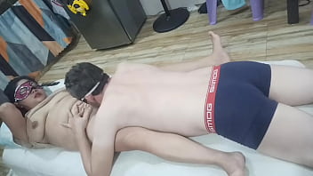 Licking chubby pinay pussy