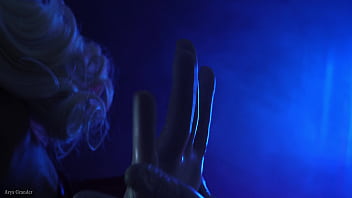 ASMR: vinyl nitrile MEDICAL GLOVES FETISH (blogger Arya Grander in latex rubber Halloween costume)