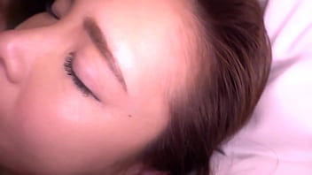 【素人ハメ撮り】旦那のSEXじゃ物足りないご様子の美痴女マダム。今宵はマッチングアプリで知り合った若い男の子とハメ撮り！！https://bit.ly/3Q9Kqjb