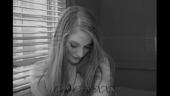 Photo Slideshow of Ela Darling from 2013