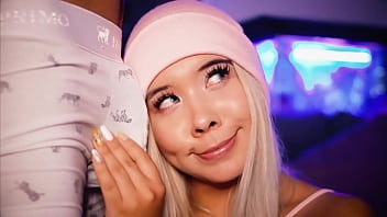 Innocent-faced blonde wants to make her stepbrother'_s cock hard for you