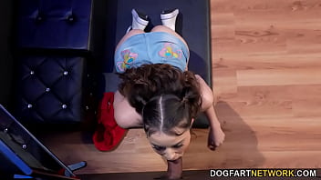 Kylie Quinn takes gloryholed BBC while her BF on phone