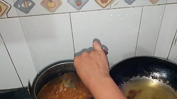 BBB 22 As meninas fogem da festa e v&atilde_o na sala para se chupar gostoso