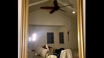 Lindsey Pelas live naked