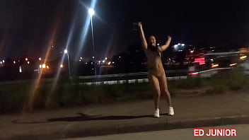 MUITO EXIBICIONISMO E SEXO NA RUA E NO PELO E  QUASE A POL&Iacute_CIA VIU TUDO #edjunior #carolinacarioca (COMPLETO NO RED)