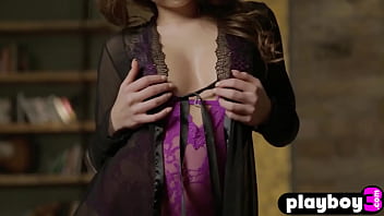 Stunning petite Asian model Cindie Louu showed nice ass and cute boobs