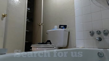 Thot in Texas - Pretty Milf Shower with Carmel Skin Tiny Spinner Thot