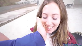 Pickedup euro babe fucked outdoors in erotic couple