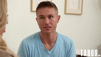 Stepmom Likes It Up The Ass - Alura Jenson